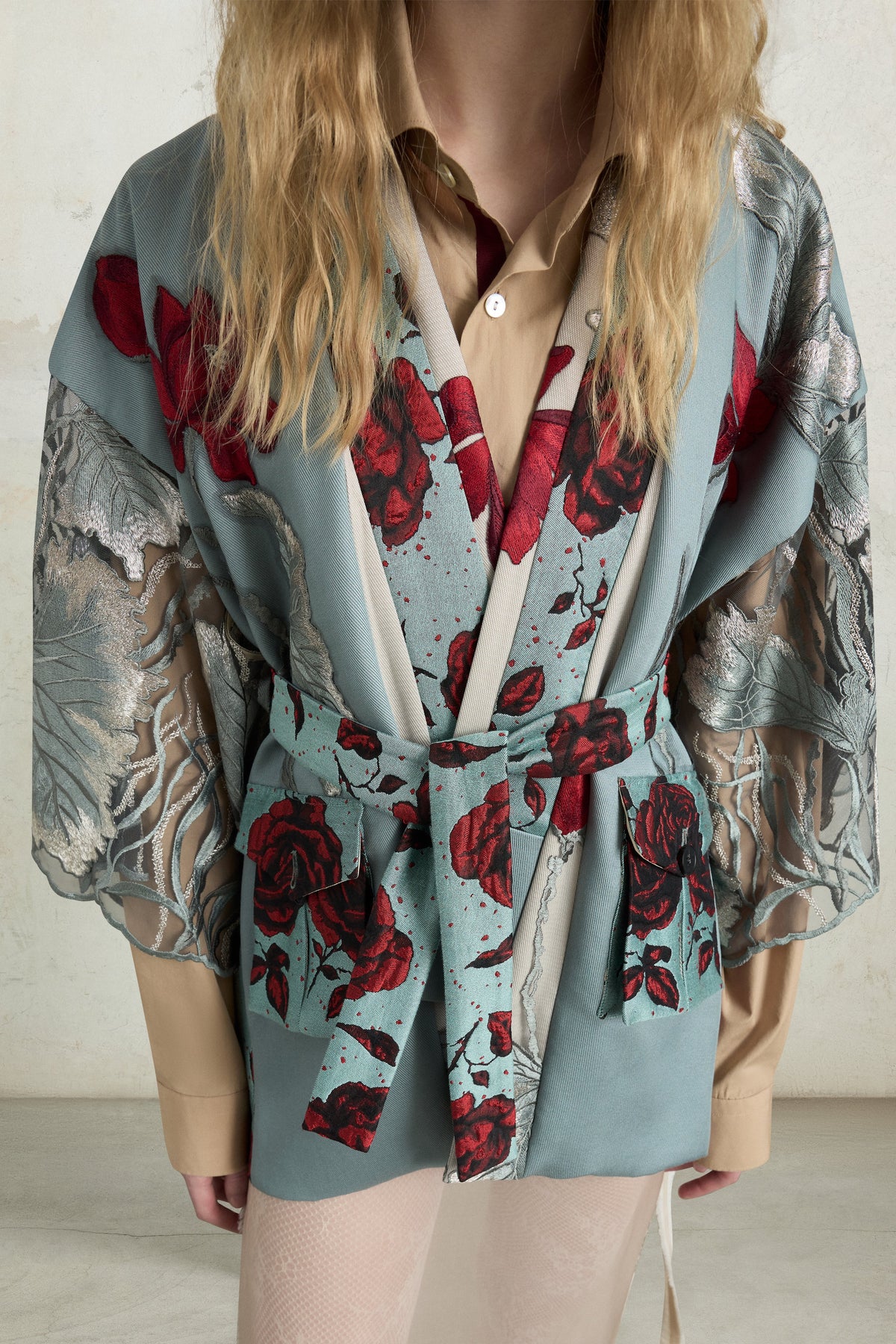Regular Kimono with Embroidered Flowers