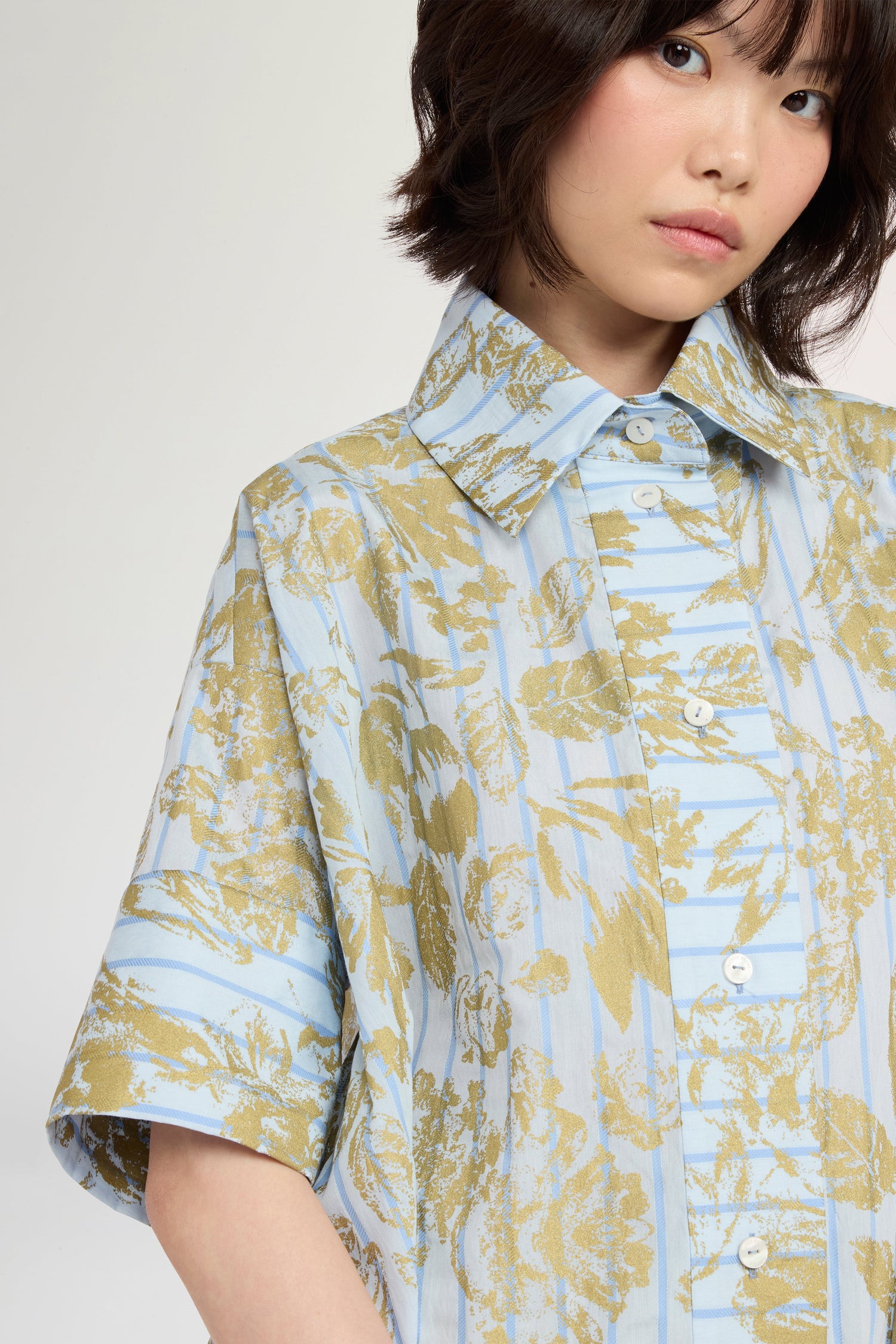 Blue Gold Floral Short-Sleeve Shirt