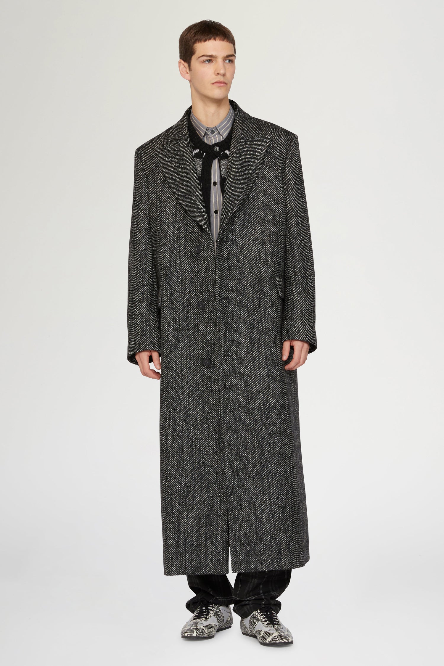 Long Tailored Coat in Wool