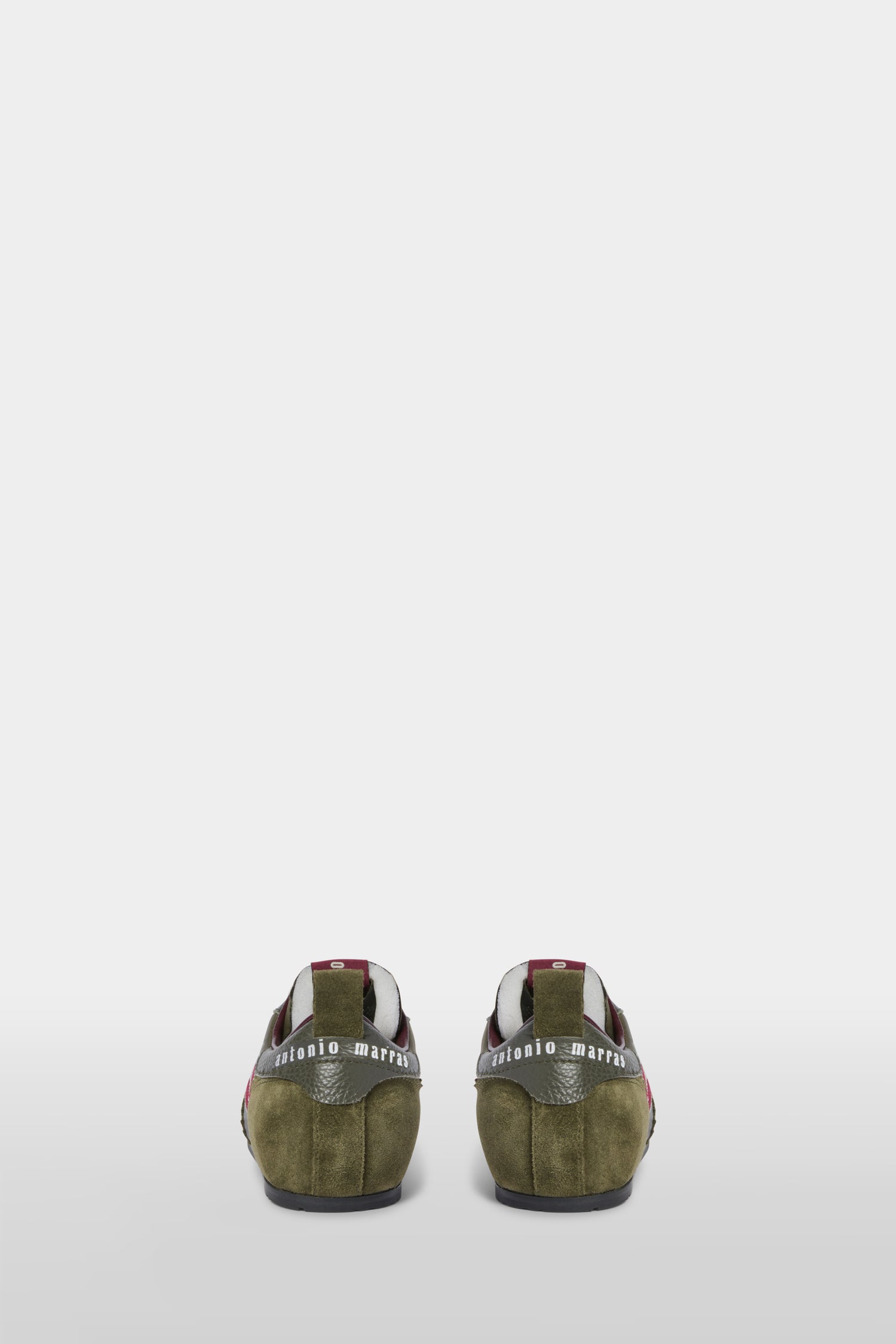 LolLove Sneakers