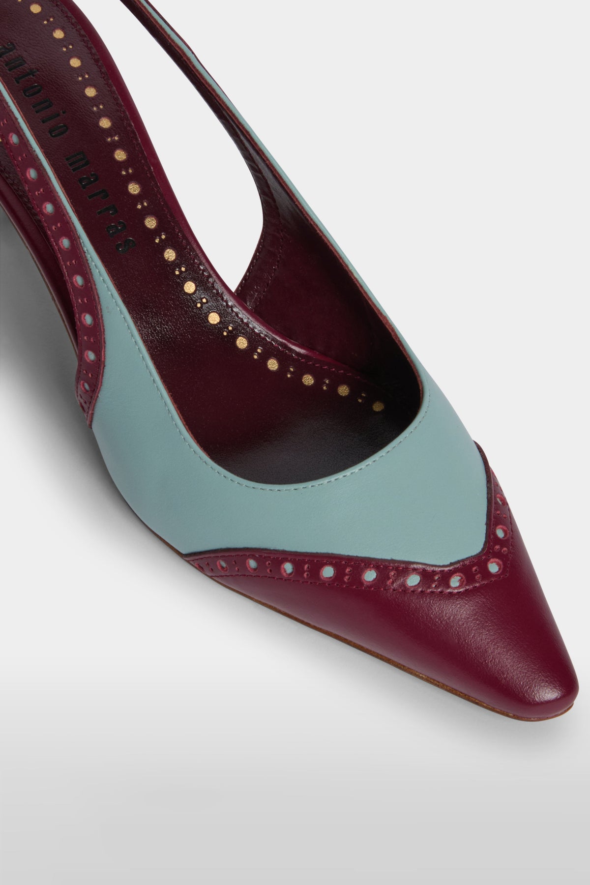 Bordeaux & Light Blue Notte